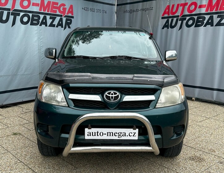 Toyota Hilux 2