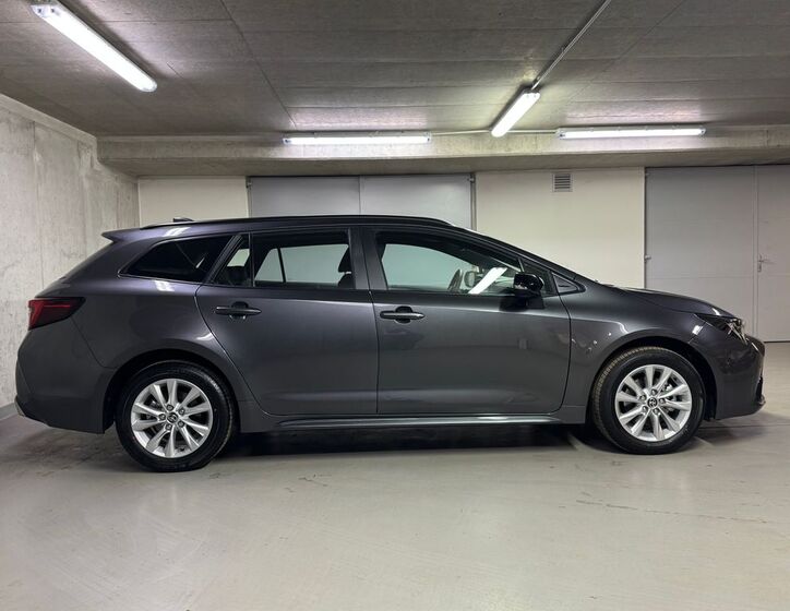Toyota Corolla 4