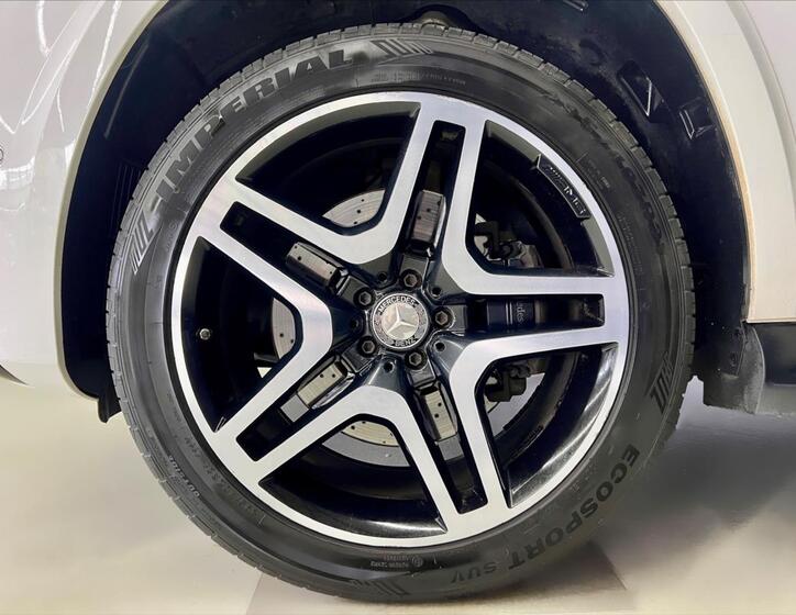 Mercedes-Benz GLS 9