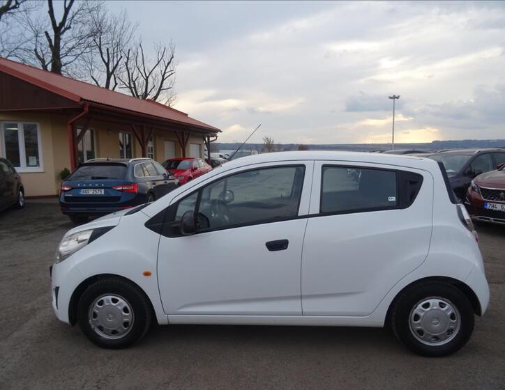 Chevrolet Spark 4