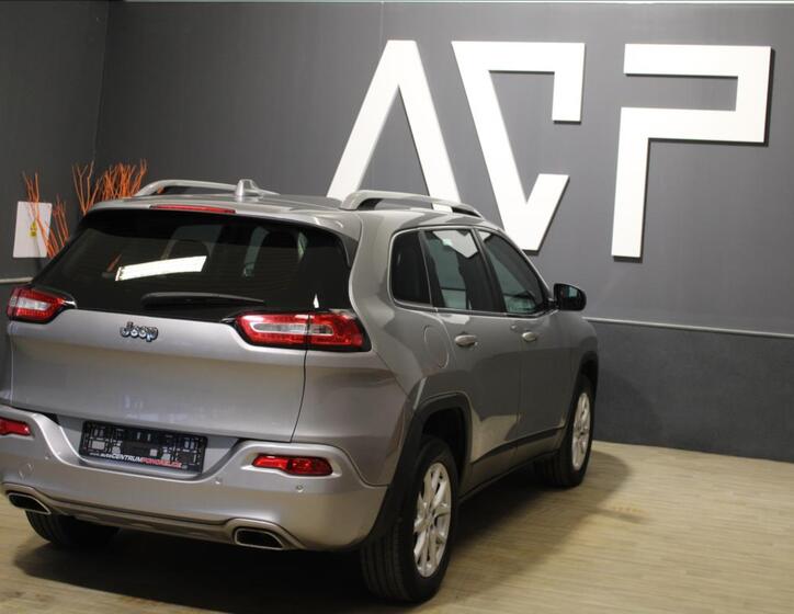 Jeep Cherokee 7