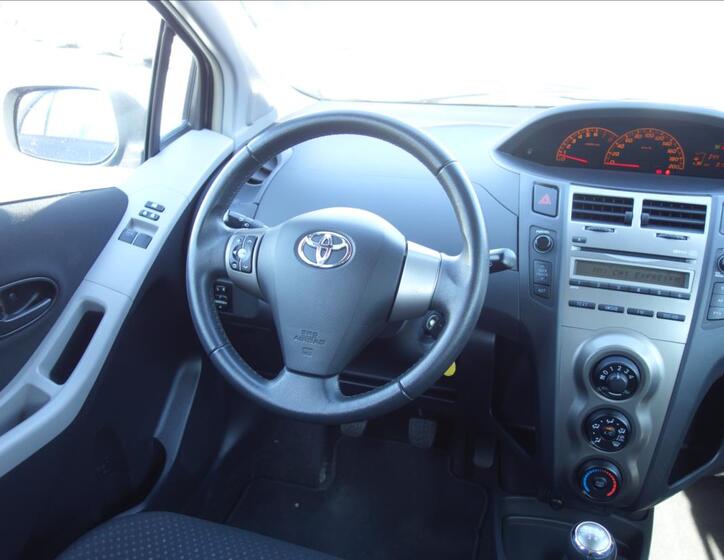 Toyota Yaris 18