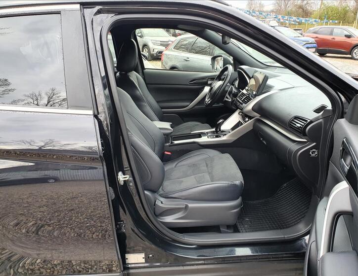Mitsubishi Eclipse Cross 10