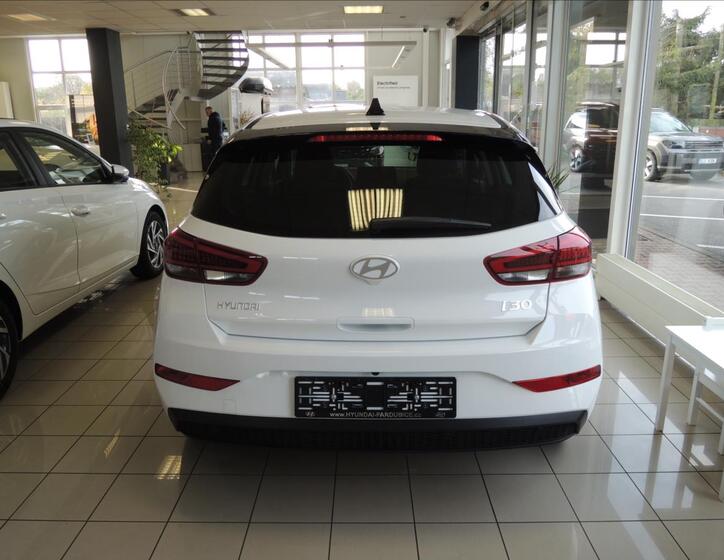 Hyundai i30 4