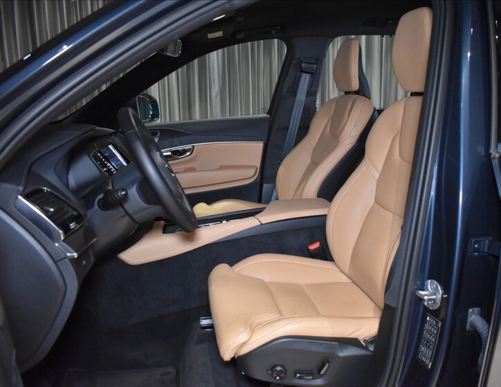 Volvo XC90 8