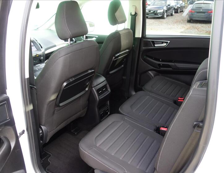 Ford Galaxy 26