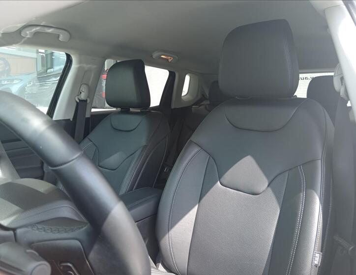 Jeep Compass 10