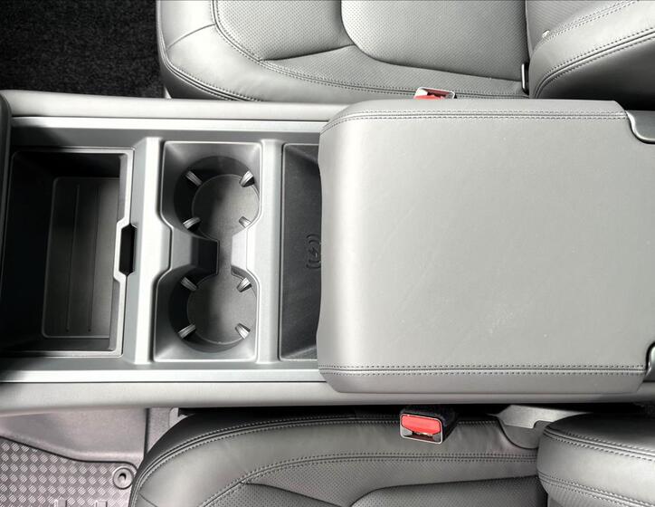 Land Rover Defender 30