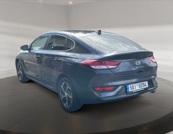 Hyundai i30 4