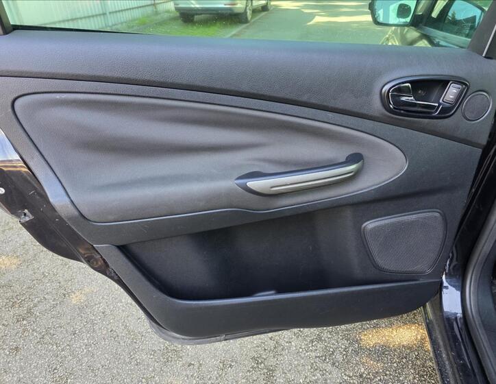 Ford S-MAX 22