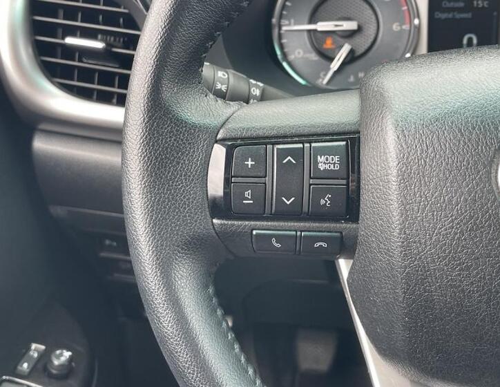 Toyota Hilux 19