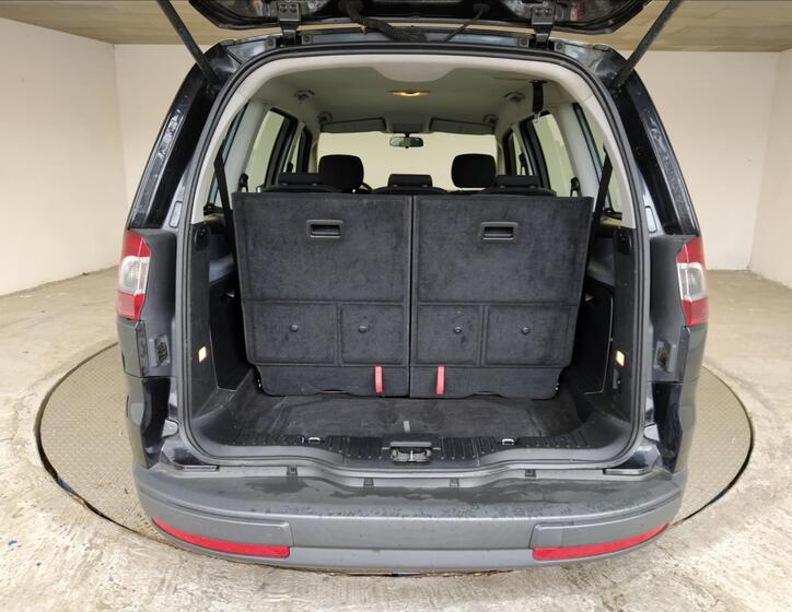 Ford Galaxy 15