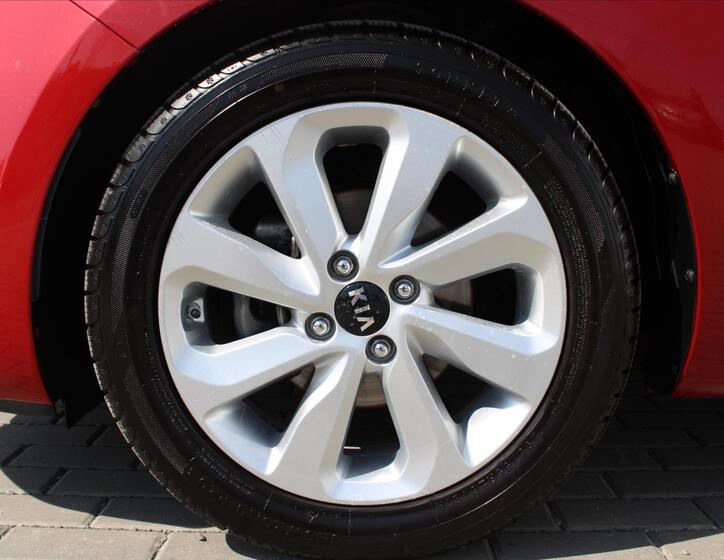 KIA Rio 9