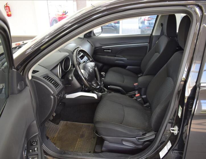 Mitsubishi ASX 10