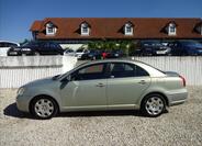 Toyota Avensis 4