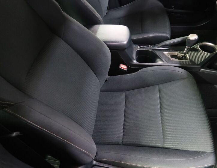 Toyota RAV4 13