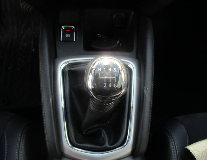 Nissan Qashqai 16
