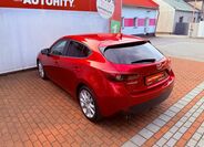 Mazda 3 8