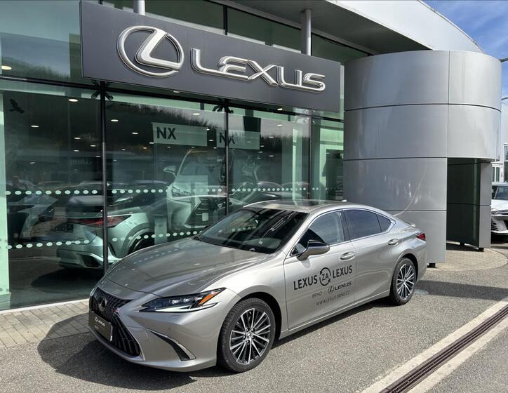 Lexus ES 300h 1