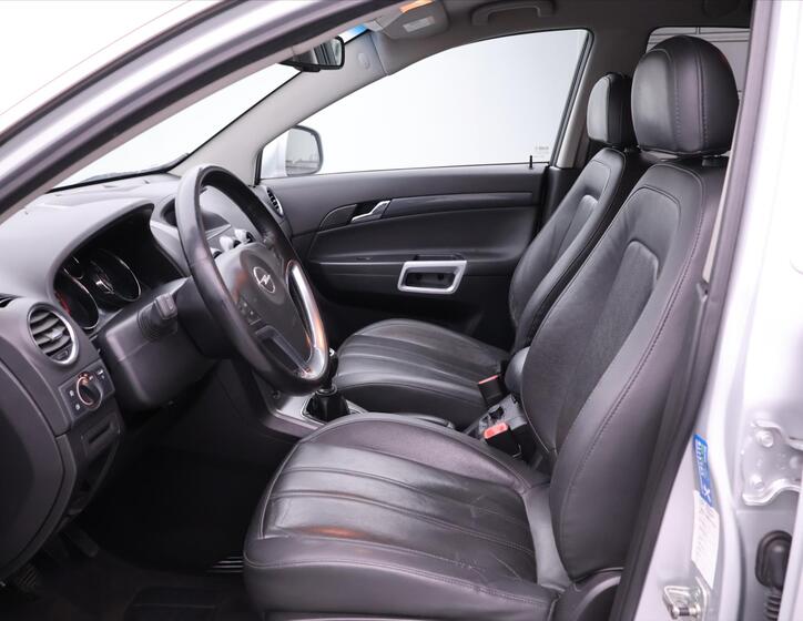 Opel Antara 8