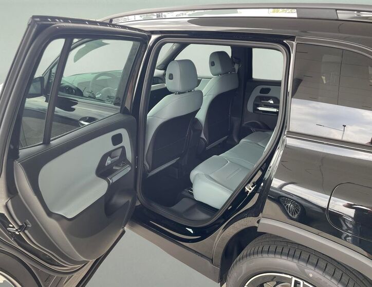 Mercedes-Benz GLB 13