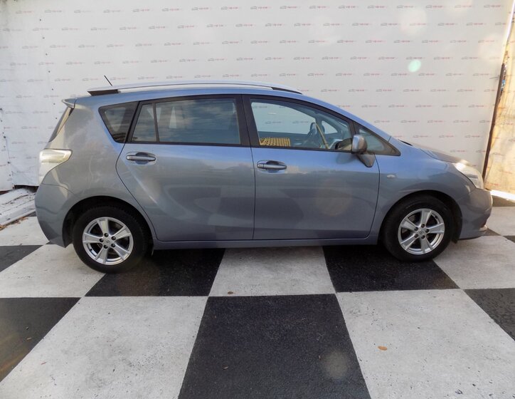 Toyota Verso 6
