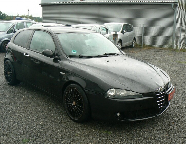 Alfa Romeo 147 2