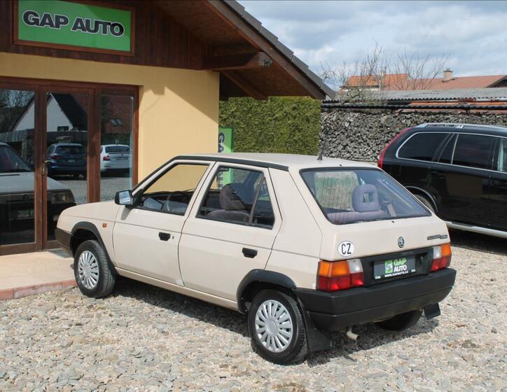 Škoda Favorit 4