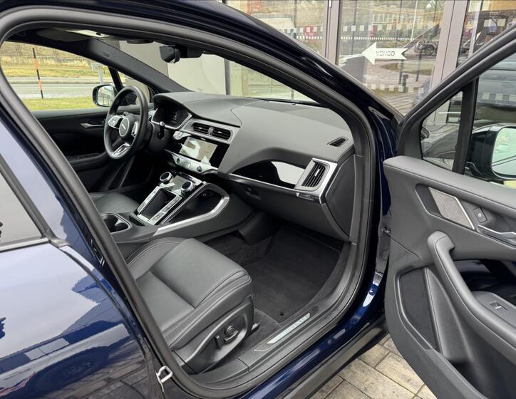 Jaguar I-Pace 14