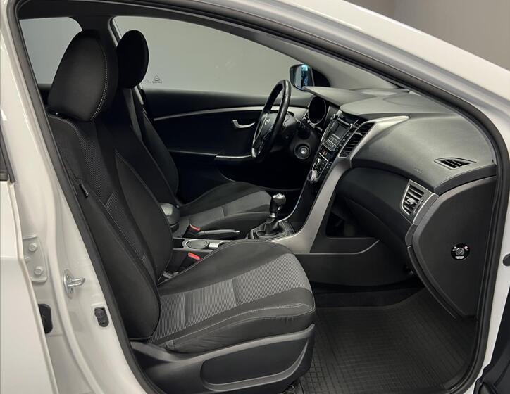 Hyundai i30 8