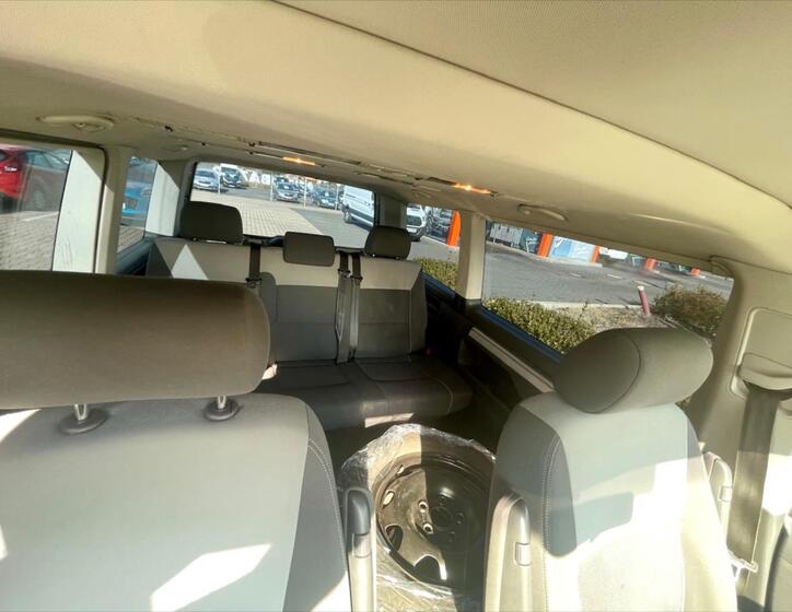 Volkswagen Multivan 16