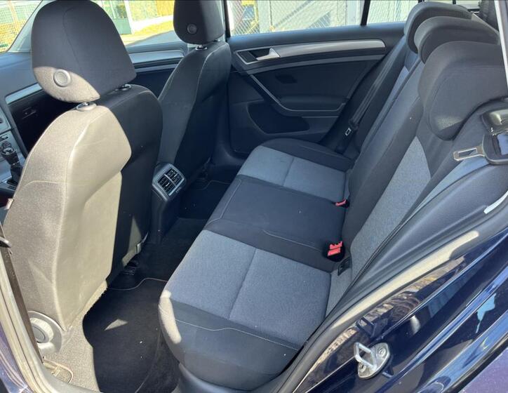 Volkswagen Golf 27
