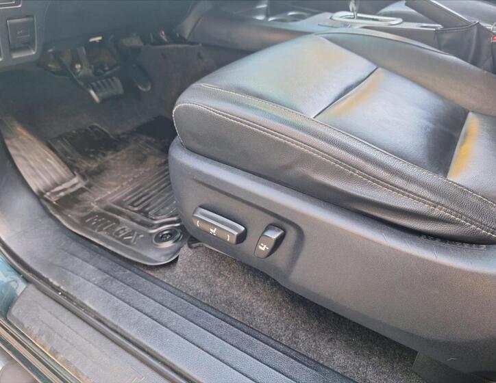 Toyota Hilux 14