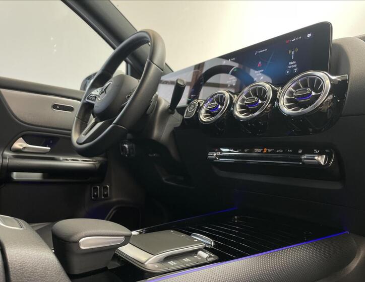 Mercedes-Benz GLA 16