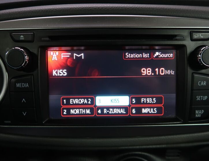 Toyota Yaris 17