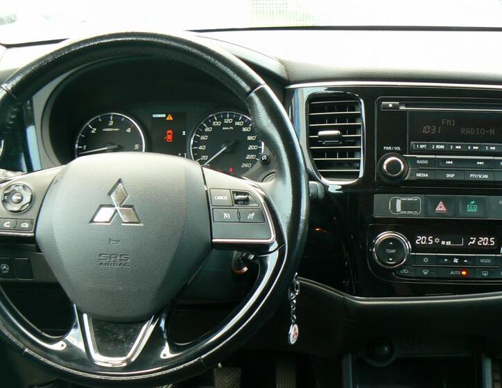 Mitsubishi Outlander 12