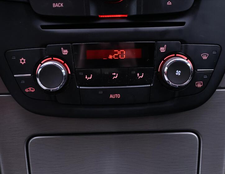 Opel Insignia 24