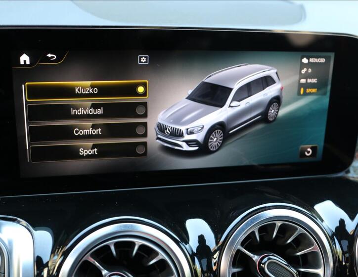 Mercedes-Benz GLB 47
