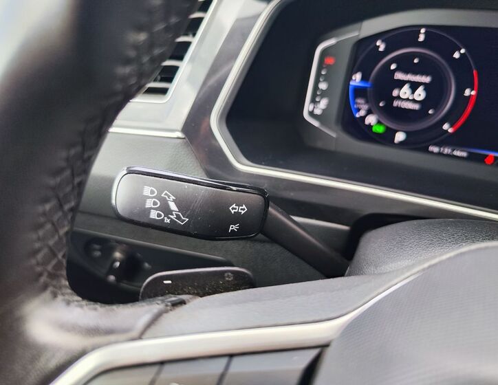 Volkswagen Tiguan 30