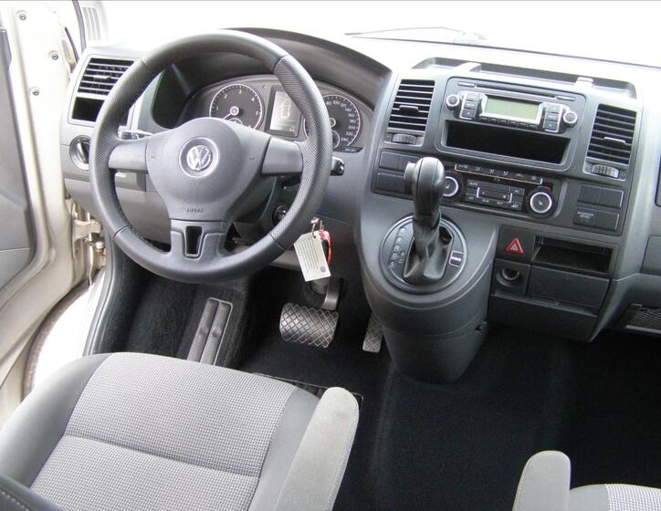 Volkswagen Caravelle 19
