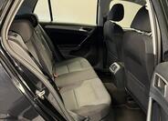 Volkswagen Golf 11