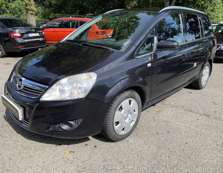 Opel Zafira 1