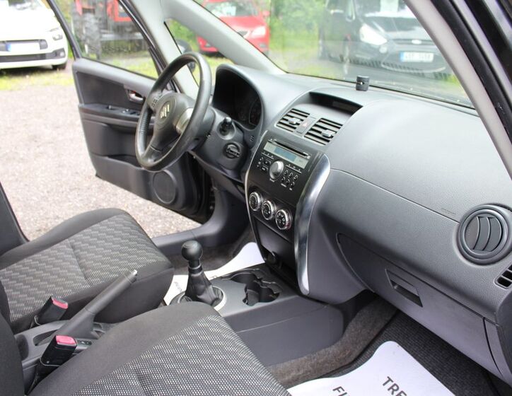Suzuki SX4 10