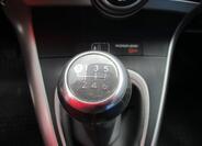 Toyota Verso 18