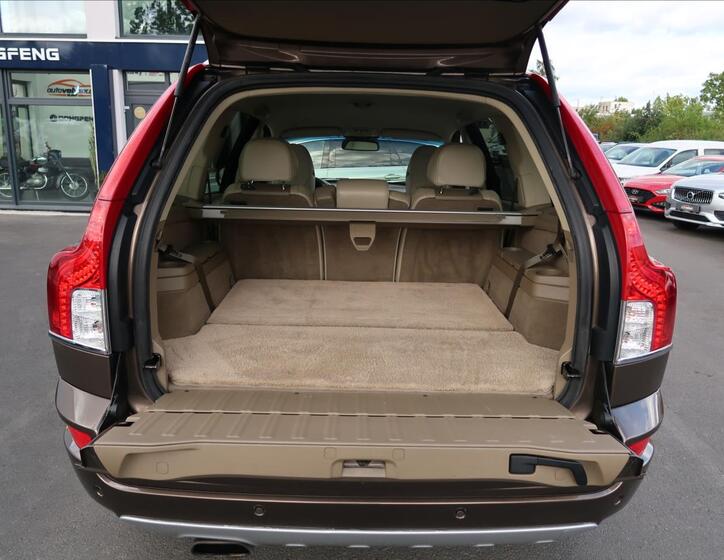Volvo XC90 28