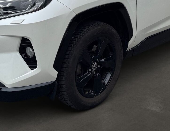Toyota RAV4 6