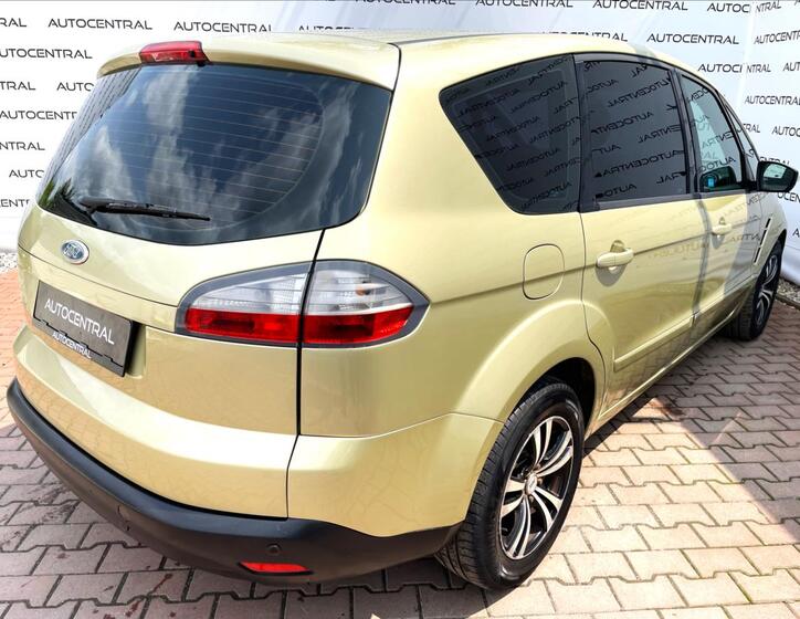 Ford S-MAX 9