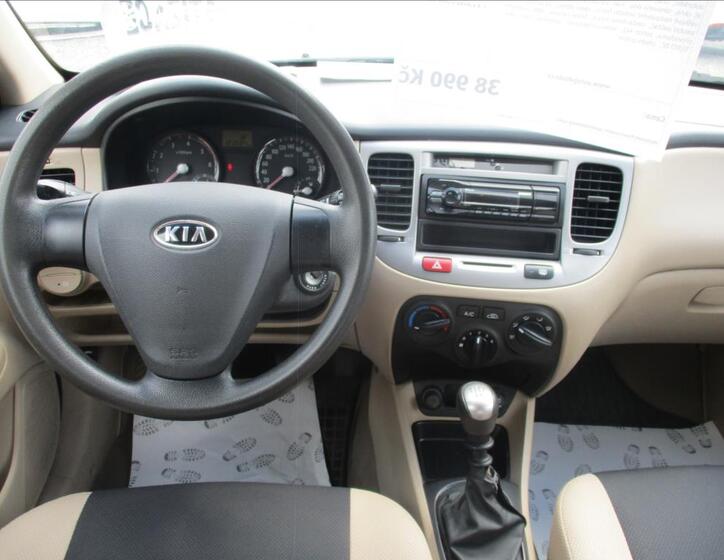 KIA Rio 16