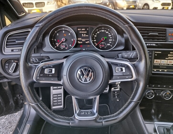 Volkswagen Golf 18