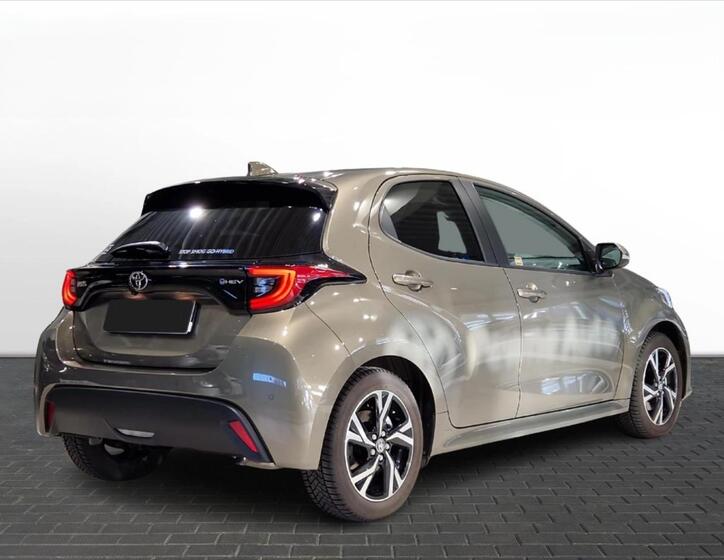 Toyota Yaris 6